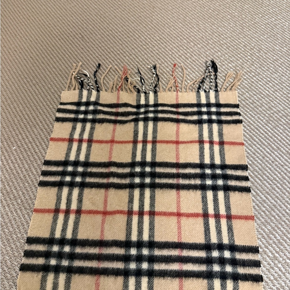Burberry Narrow Check Cashmere Scarf - Picture 4 of 5